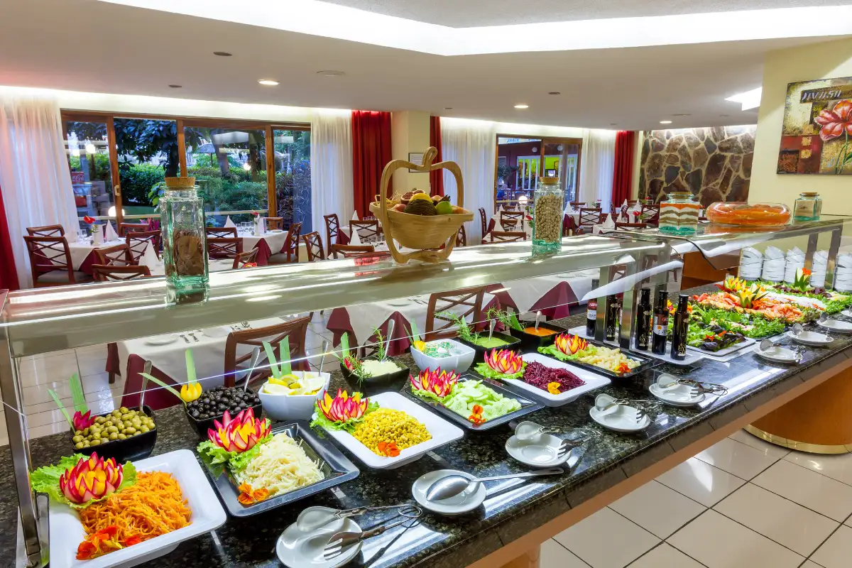 dining at Apartamentos Masaru